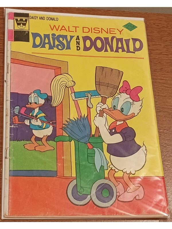 Walt Disney Daisy and Donald #7 – A Classic Tale of Fun and Adventure