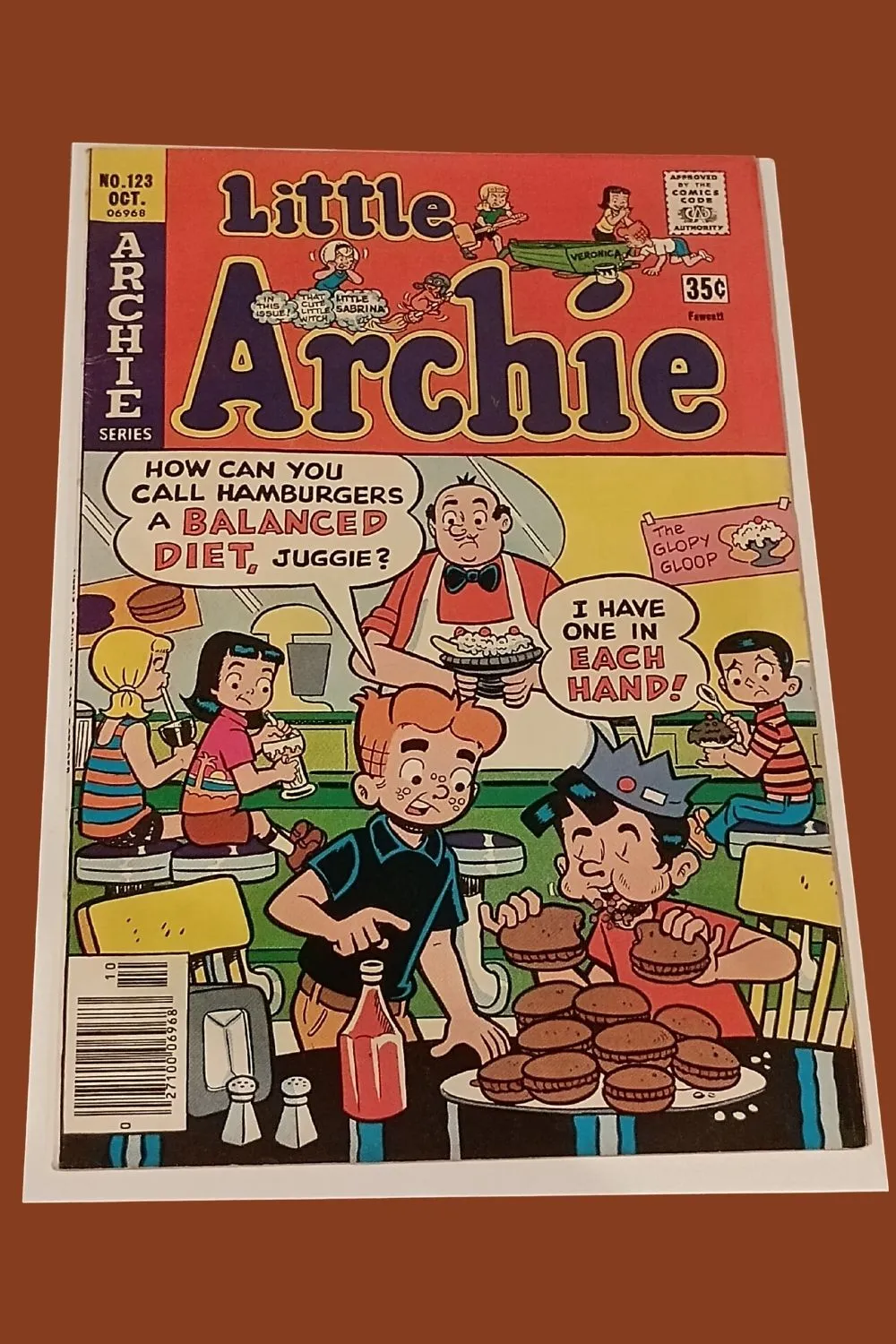 Little Archie #123 (October) β Classic Jughead Hamburger Gag Comic Little Archie #123 (October) β Classic Jughead Hamburger Gag Comic
