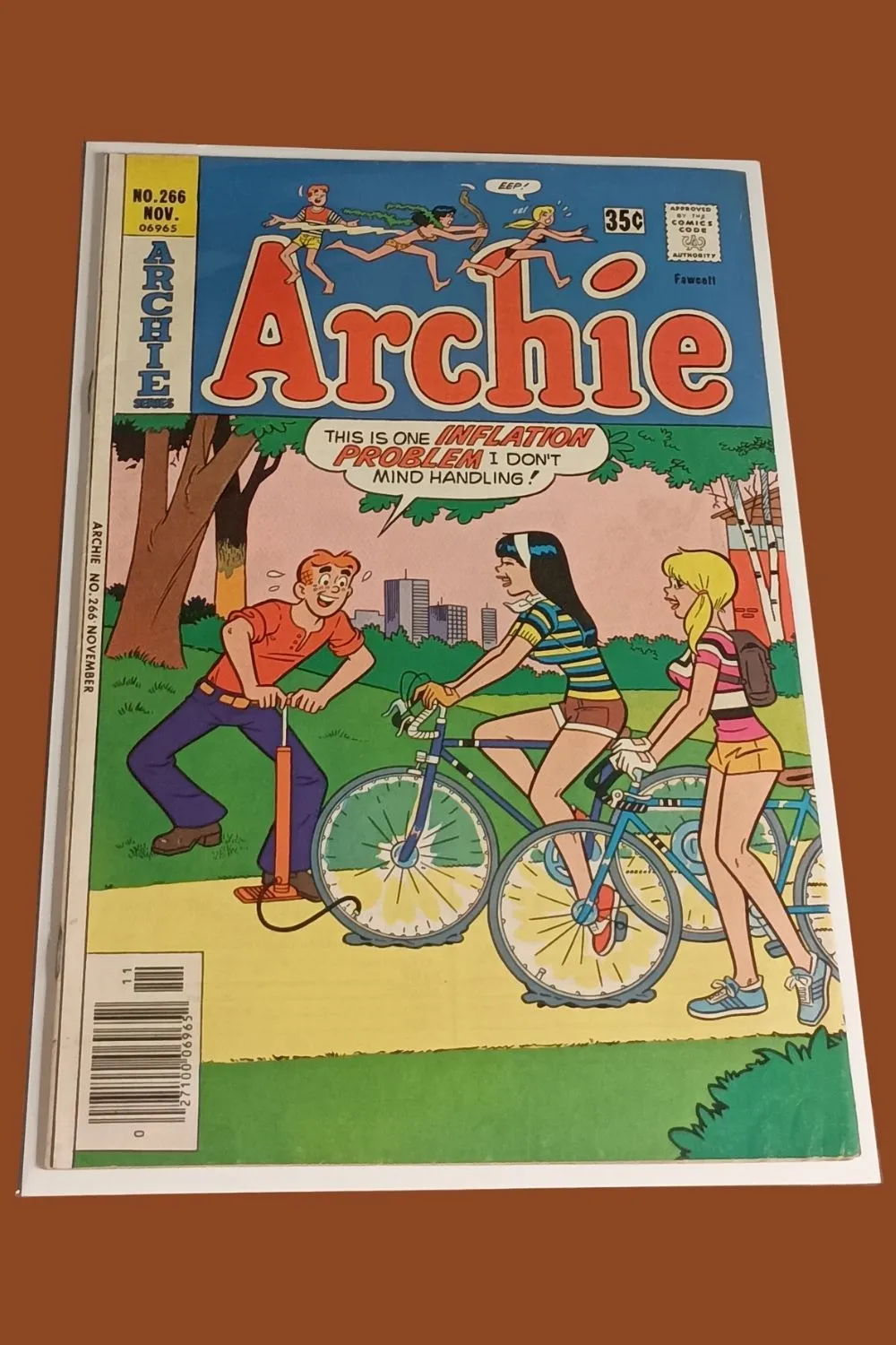 Archie #266 (November) β Classic Bicycle Inflation Cover β Bronze Age Archie Comic Archie #266 (November) β Classic Bicycle Inflation Cover β Bronze Age Archie Comic